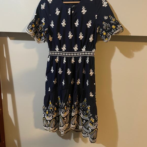 Shoshanna Richa Dress SZ 2 Navy Embroidered Eyelet Scalloped Ruffle Dress $418 - Picture 10 of 13